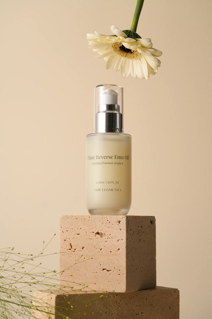 Omega 3, 6, and 9 fatty acid-rich 99% pure emu oil infused with Vitamin E to calm environmental irritation, reduce redness, and restore compromised skin barriers.